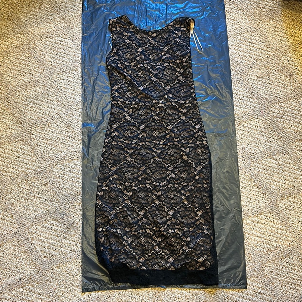Dress the Population Lace Black/Nude bodycon dress size medium
